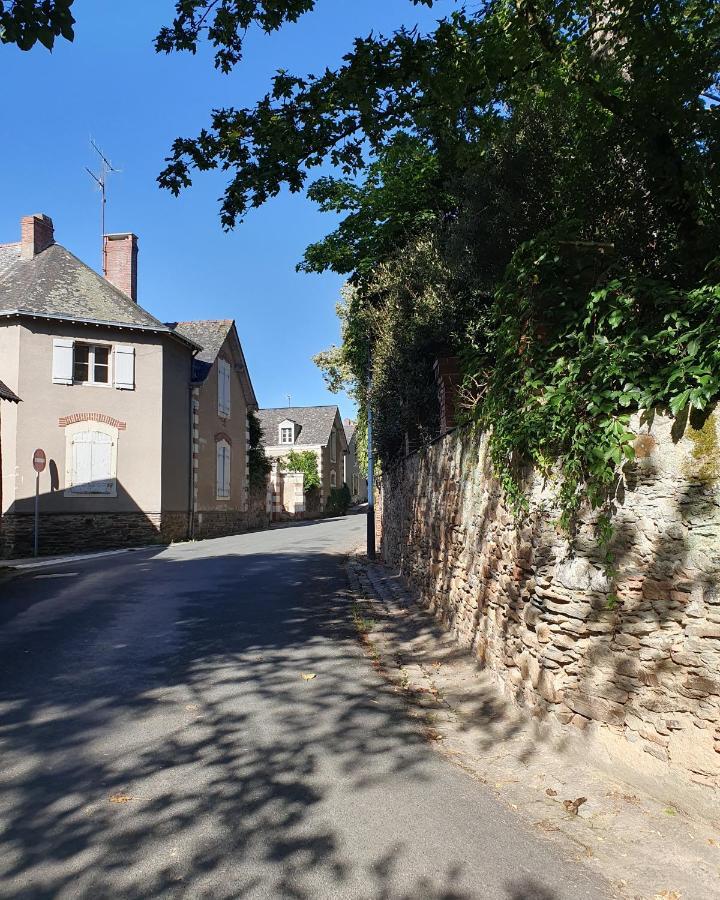 Gite L'Escale - Maison De Charme Chambellay Zewnętrze zdjęcie